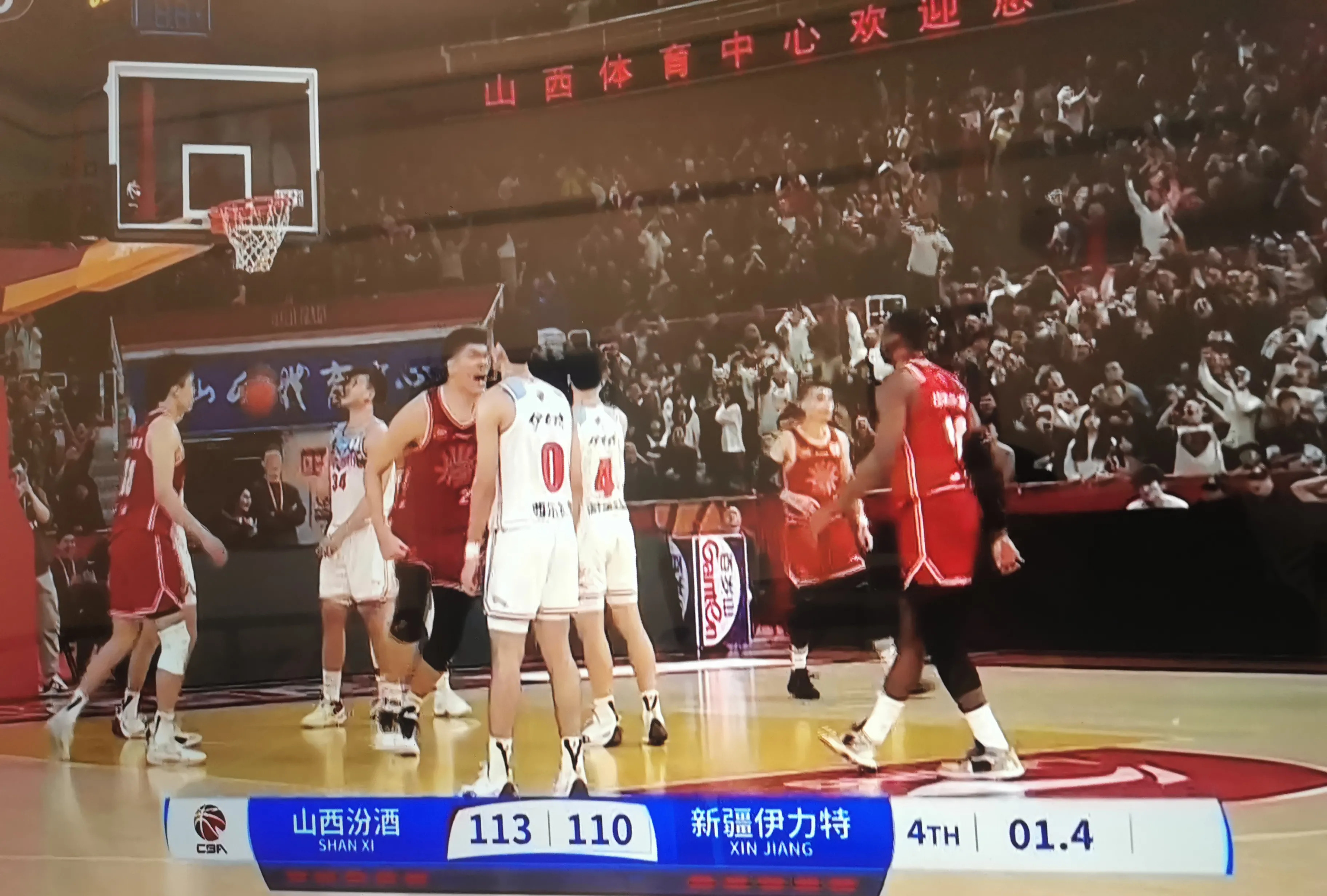 河北男篮在激烈比赛中实现了逆袭